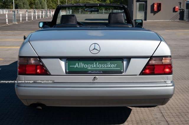 Mercedes-Benz E220 W124 Cabriolet