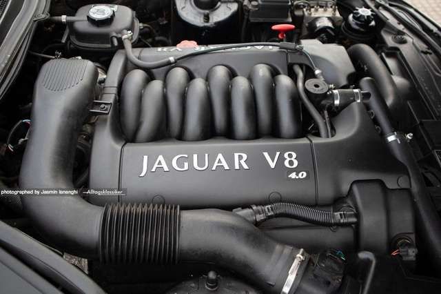 Jaguar XK8 Coupe 1. Hand