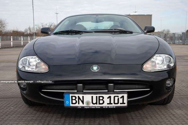 Jaguar XK8 Coupe 1. Hand
