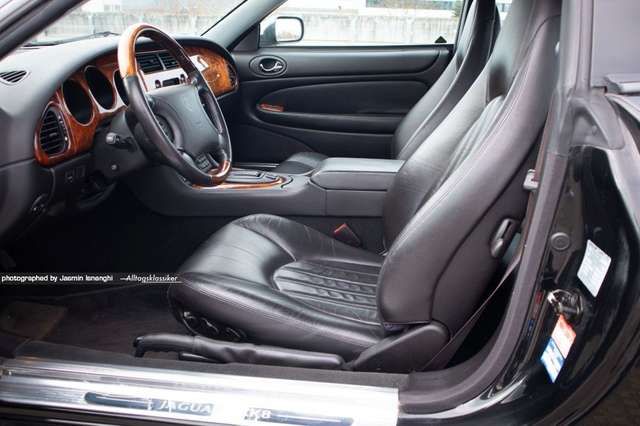 Jaguar XK8 Coupe 1. Hand