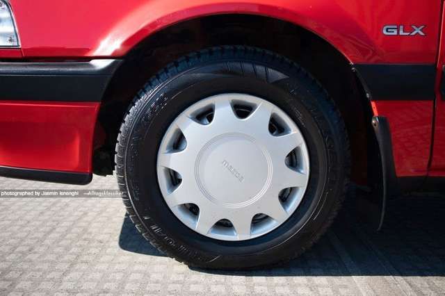 Mazda 323