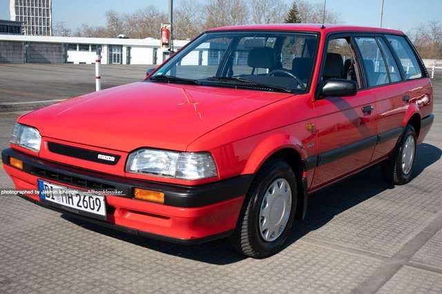 Mazda 323