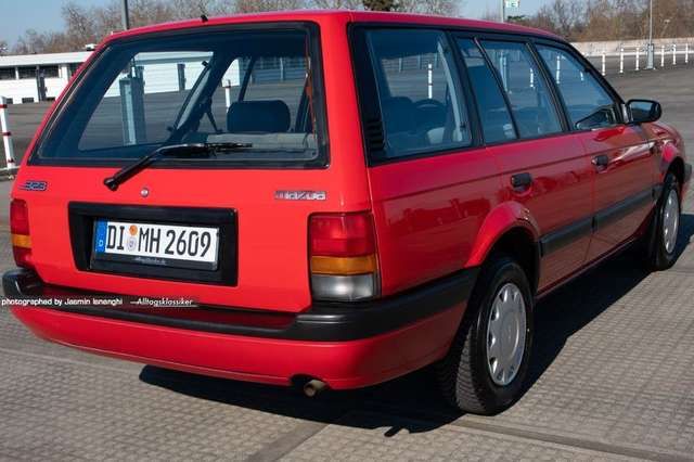 Mazda 323