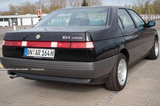 Alfa Romeo 164