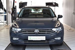 VW Passat Variant 2.0TDI Business DSG*AHK*LED*ACC