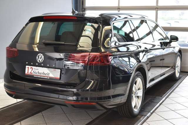 VW Passat Variant