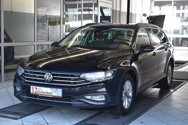 VW Passat Variant 2.0TDI Business DSG*AHK*LED*ACC