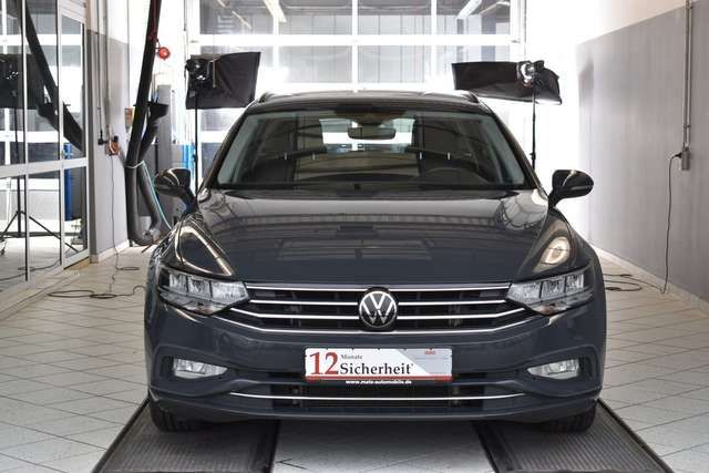 VW Passat Variant