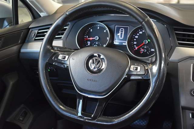 VW Passat Variant