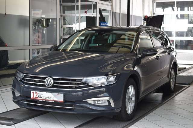 VW Passat Variant 2.0TDI Business DSG*AHK*ACC*LED