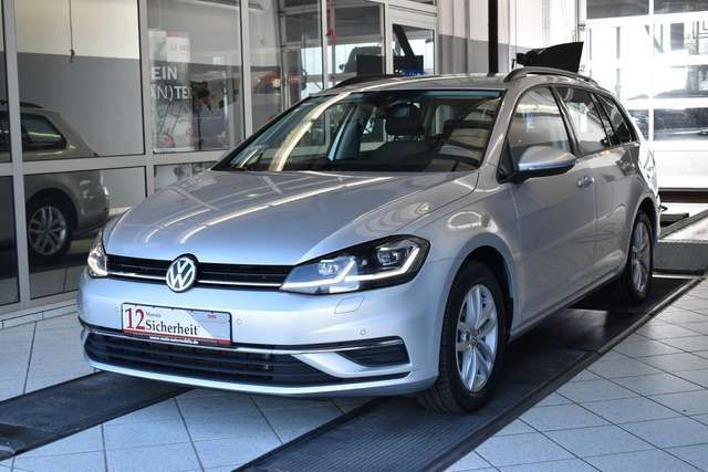 VW Golf VII 2.0TDI Comfortline DSG*AHK*ACC*LED*Navi