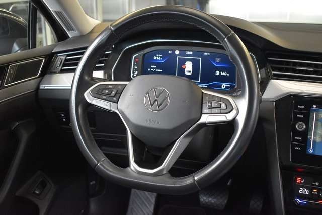 VW Passat Variant