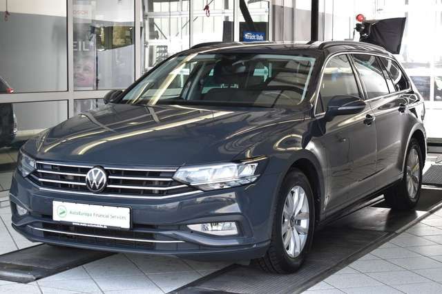 VW Passat Variant 2.0TDI Business DSG*AHK*LED*ACC