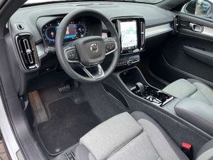 Volvo XC40 Plus Dark 2WD B3 EU6d Navi digitales Cockpit Memor