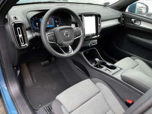 Volvo XC40 Core 2WD B3 EU6d AHK digitales Cockpit Soundsystem