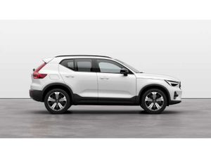 Volvo XC40 Recharge T5 Plug-In Hybrid Plus Dark Pilot Assist