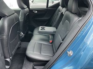 Volvo XC40 Ultra Dark 2WD B4 EU6d Leder digitales Cockpit Mem