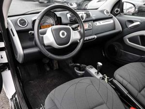 smart forTwo cabrio Basis El. Verdeck Soundsystem Klimaautom Be