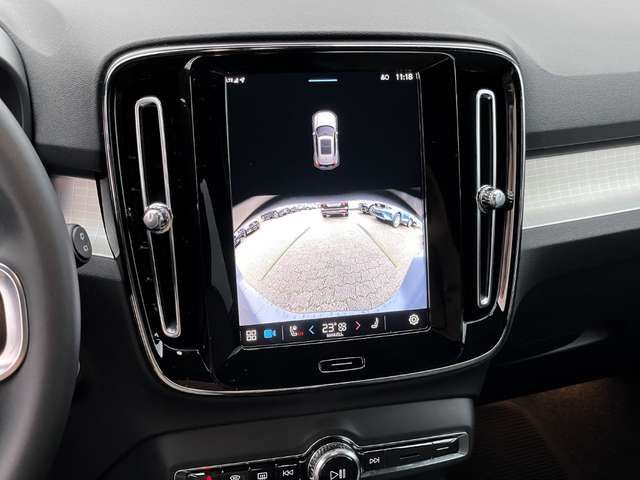 Volvo XC40 Plus Dark 2WD B3 EU6d Navi digitales Cockpit Memor