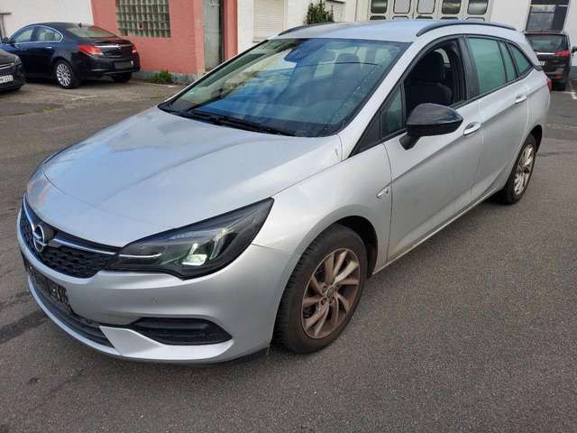 Opel Astra Automatik Navi viel Platz wenig Km