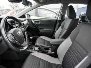 Toyota Auris Comfort 1.33 Dual-VVT-i Klimaautom Spurhalteass. F