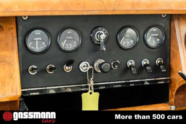 Jaguar Daimler 250 V8 Limousine - RHD