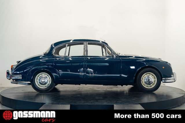 Jaguar Daimler 250 V8 Limousine - RHD