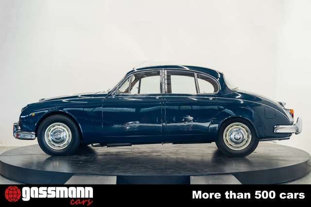 Jaguar Daimler 250 V8 Limousine - RHD