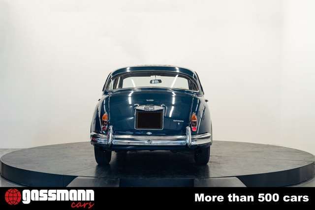 Jaguar Daimler 250 V8 Limousine - RHD
