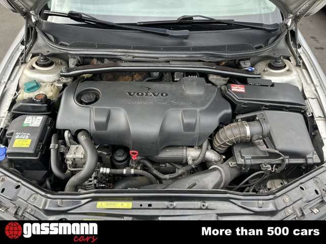 Volvo V70 Kombi, 2.4 Liter, 120 kW, 5 Zylinder,