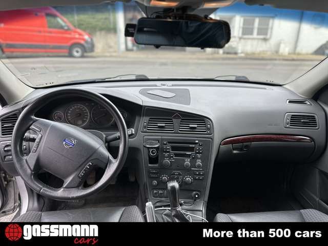 Volvo V70 Kombi, 2.4 Liter, 120 kW, 5 Zylinder,