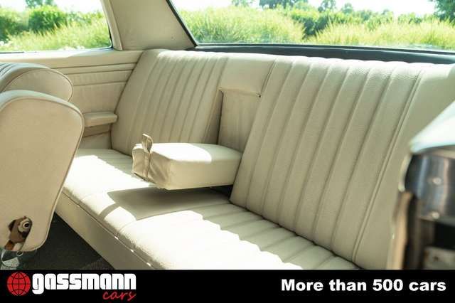 Mercedes-Benz 250 CE Coupe - W114
