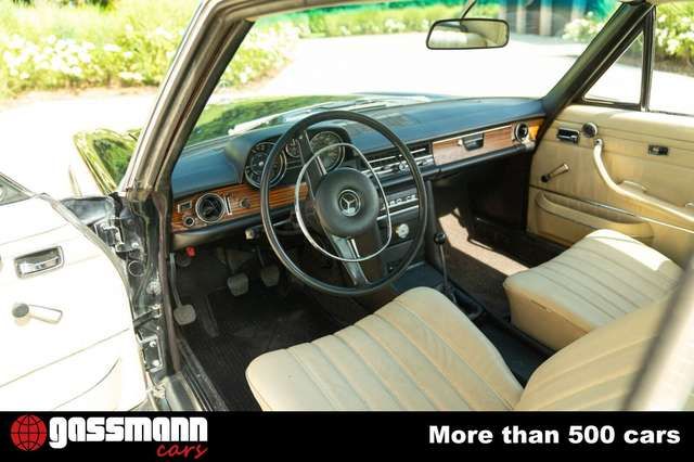 Mercedes-Benz 250 CE Coupe - W114