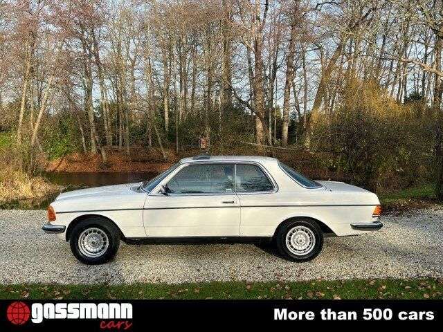 Mercedes-Benz 280 Coupe mit Schiebedach  - C123