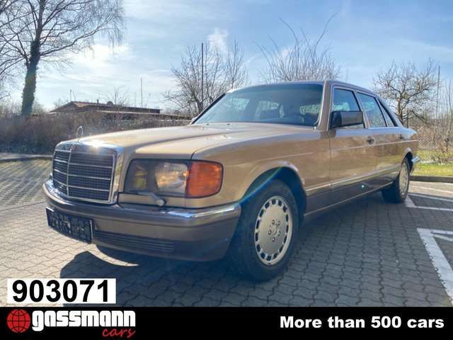 Mercedes-Benz 420 SEL Limousine - W126