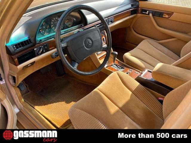 Mercedes-Benz 420 SEL Limousine - W126