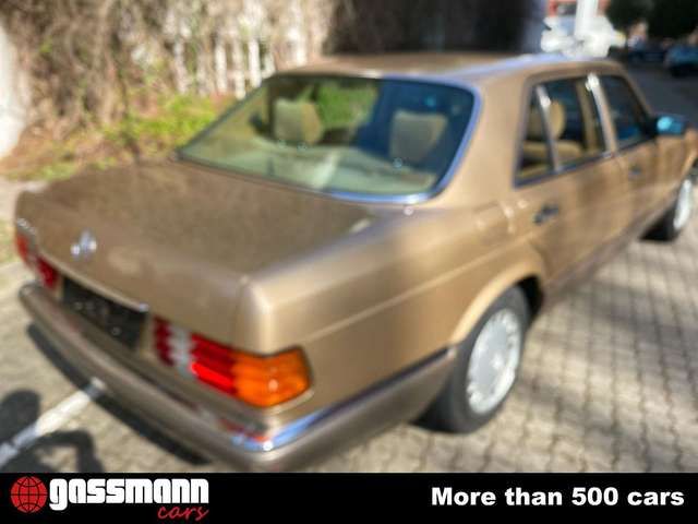 Mercedes-Benz 420 SEL Limousine - W126