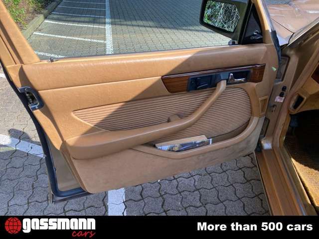 Mercedes-Benz 420 SEL Limousine - W126