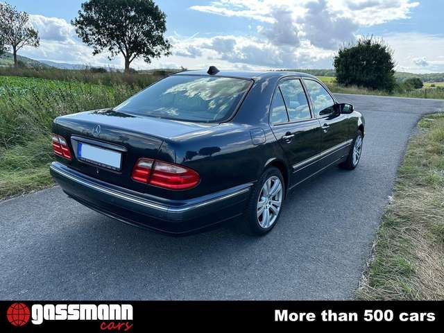 Mercedes-Benz E430 4-Matic - W210