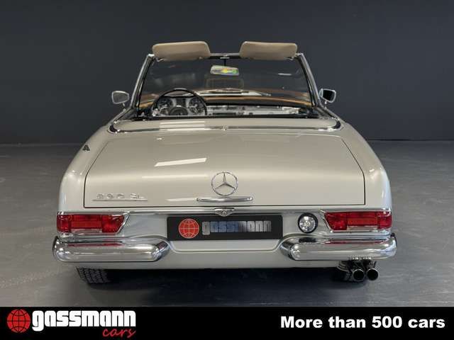 Mercedes-Benz 230 SL Pagode mit Notsitz - W113