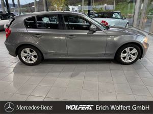 BMW 116 116i Advantage-Paket im Kundenauftrag zu verkaufen