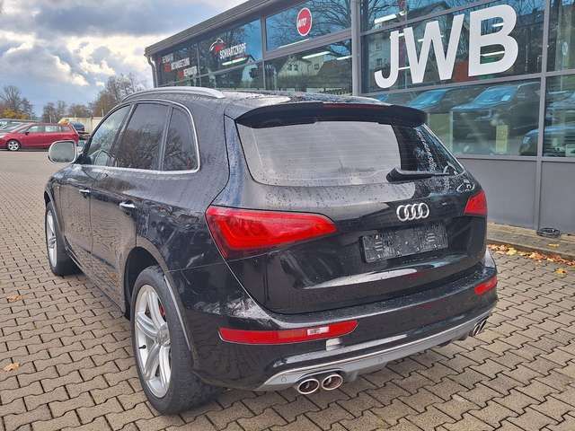 Audi Q5 2.0 TDI  quattro S-Line LED 140KW NP59t?