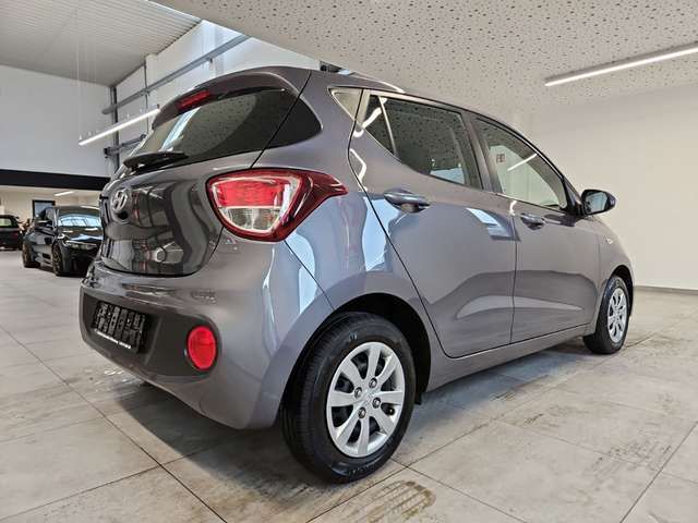 Hyundai i10 1.0 Comfort Navi Klimaanlage Tempomat