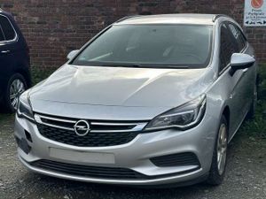 Opel Astra Edition Start Stop   MOTORSCHADEN