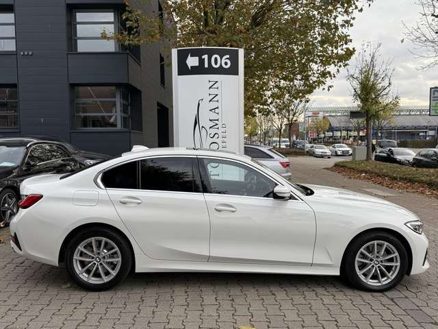 BMW 320 e Aut.   virtual cockpit   PANO   AHK   LED