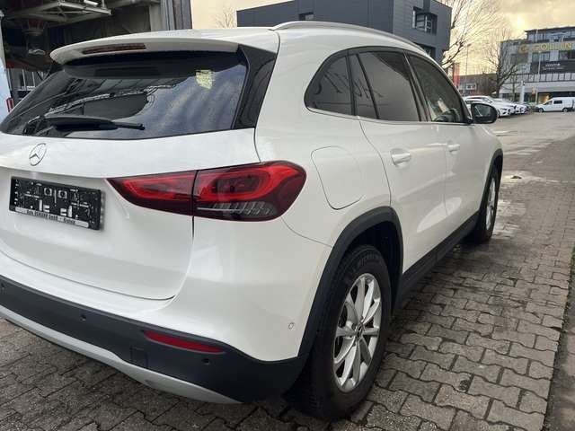 Mercedes-Benz GLA 250 e 8G-DCT Style TOTWINK*LED*RFK*TEMPOMAT