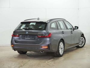 BMW 330 e AHK*Laser*LivecP*HUD*DAB*DAB*Alarm*ACC