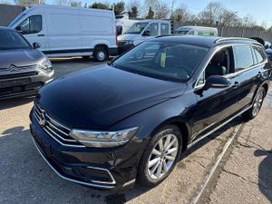 VW Passat GTE Leder*LED*Navi*Kamera*17*AHK*ACC*Virt