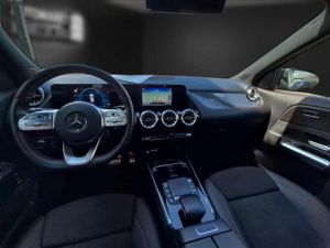 Mercedes-Benz GLA 220