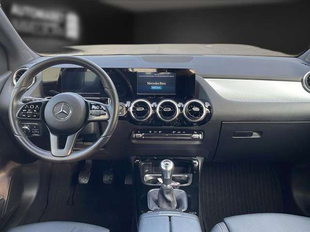 Mercedes-Benz B200